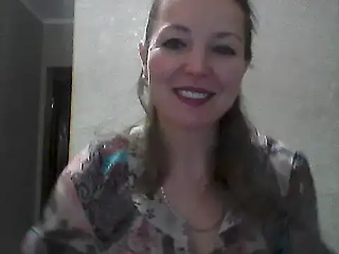 Snapshot of VselenaSun402 chatting on 01.07.25 VselenaSun402 online show from 01.07.25