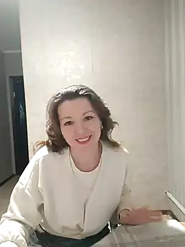 Snapshot of VselenaSun402 chatting on 02.11.25 VselenaSun402 online show from 02.11.25