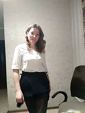 Snapshot of VselenaSun402 chatting on 03.19.25 VselenaSun402 online show from 03.19.25