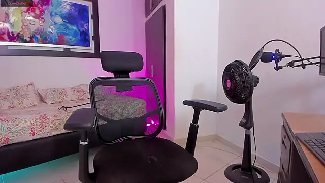 Zaya Smith online show from 12.03.24