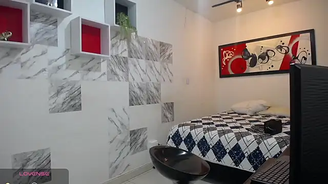 Zaya Smith online show from 01.06.25