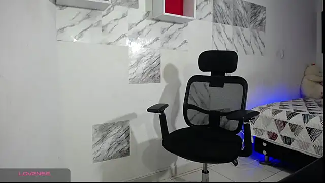 Zaya Smith online show from 02.19.25