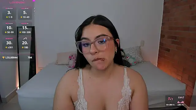 charlotte blass online show from 01.06.25