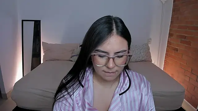 charlotte blass online show from 01.24.25