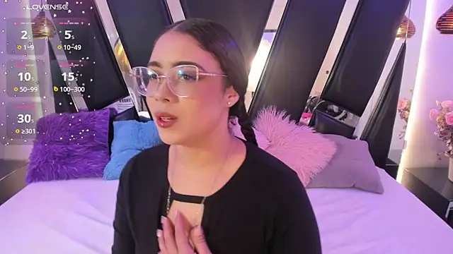 antonelllepiercee online show from 10.02.25