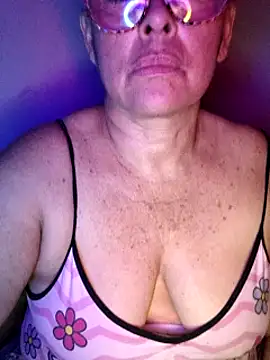 Kasandra Ho online show from 12.26.24