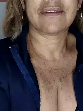 Kasandra Ho online show from 01.08.25