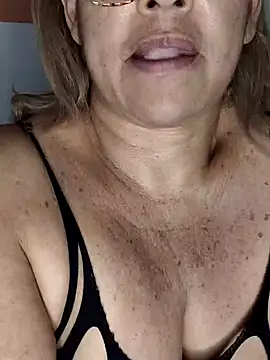 Kasandra Ho online show from 01.10.25