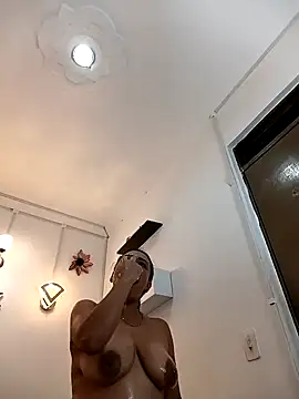 Snapshot of samanthaPuxy chatting on 01.26.25 samanthaPuxy online show from 01.26.25