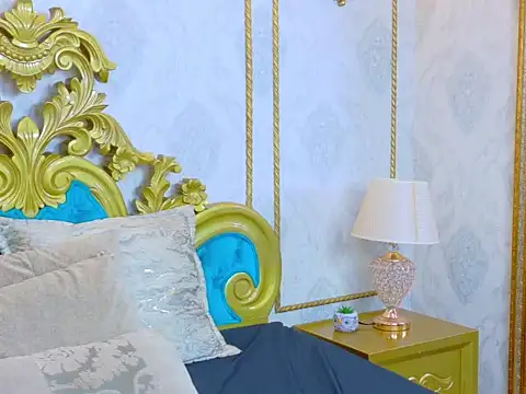 Snapshot of LucyLeah chatting on 09.17.25 LucyLeah online show from 09.17.25