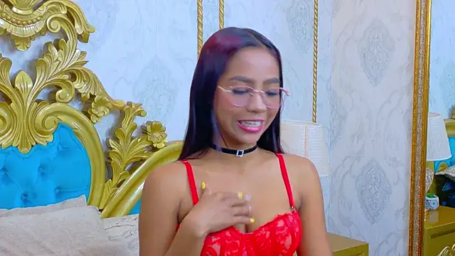 Snapshot of LucyLeah chatting on 10.18.25 LucyLeah online show from 10.18.25