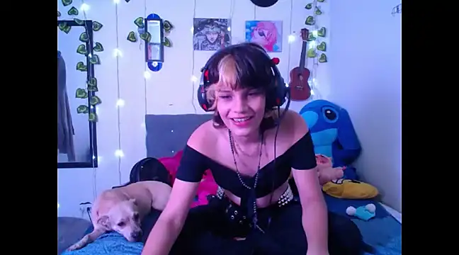 Caitlynwheler online show from 01.22.25