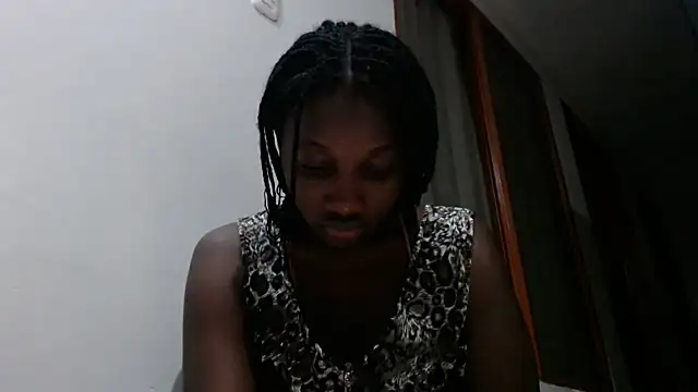 Snapshot of kharoll chatting on 06.25.26 kharoll online show from 06.25.26