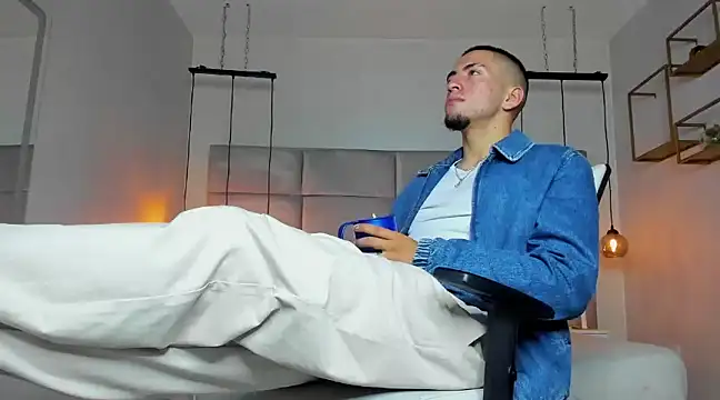 King Dante  online show from 03.12.25