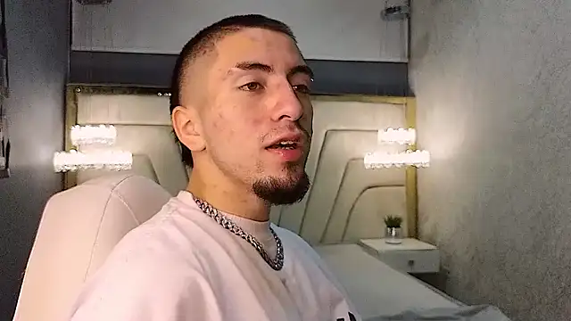 King Dante  online show from 10.08.25