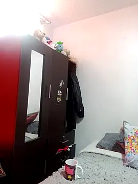 Snapshot of Skylar-Vox- chatting on 10.01.25 Skylar-Vox- online show from 10.01.25