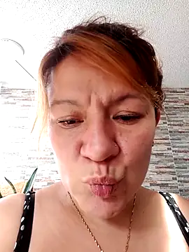 Snapshot of Skylar-Vox- chatting on 10.16.25 Skylar-Vox- online show from 10.16.25