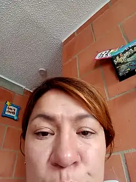 Snapshot of Skylar-Vox- chatting on 10.19.25 Skylar-Vox- online show from 10.19.25