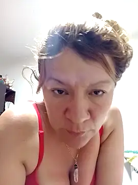 Snapshot of Skylar-Vox- chatting on 10.22.25 Skylar-Vox- online show from 10.22.25