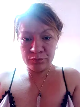 Snapshot of Skylar-Vox- chatting on 10.24.25 Skylar-Vox- online show from 10.24.25