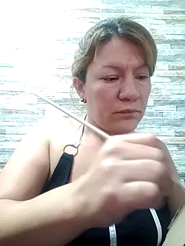 Snapshot of Skylar-Vox- chatting on 10.29.25 Skylar-Vox- online show from 10.29.25