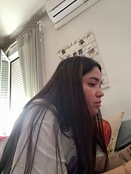 daniniescobarr online show from 03.24.26