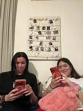 daniniescobarr online show from 03.25.26