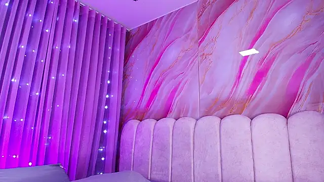 mia stanfort online show from 02.10.26