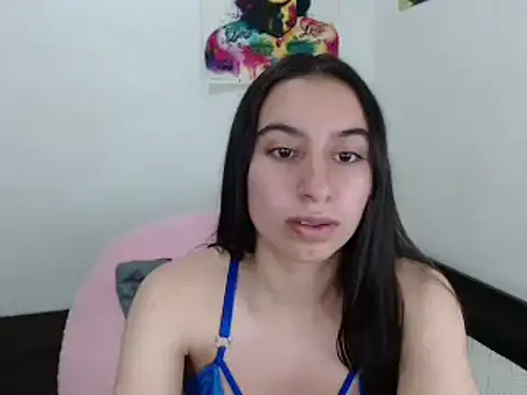 Snapshot of Lunaxx21 chatting on 01.12.25 Lunaxx21 online show from 01.12.25
