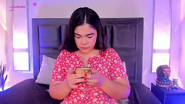 EmmaBecket2 online show from 12.28.24