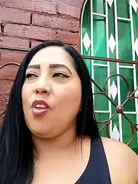 Snapshot of samanta_owenss chatting on 12.18.24 samanta owenss online show from 12.18.24