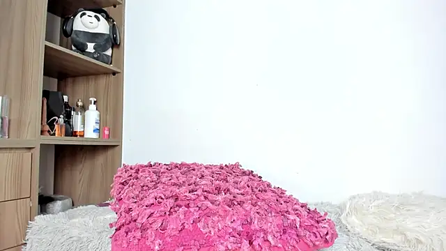 adelarangel online show from 12.12.24