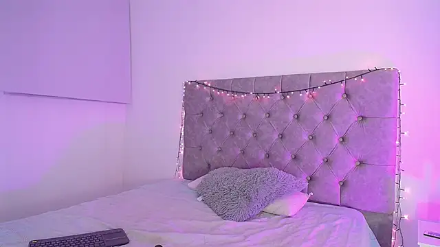  kimtorres   online show from 01.19.25