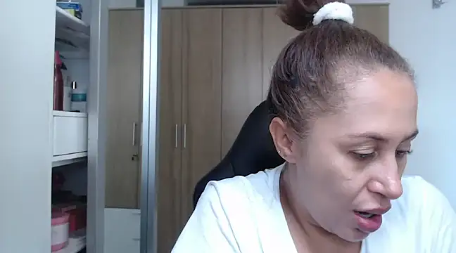 RoxanaLove9 online show from 12.08.24
