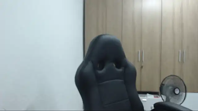 RoxanaLove9 online show from 09.24.25