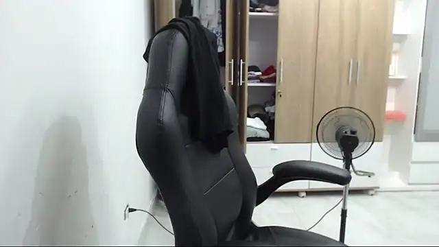 RoxanaLove9 online show from 03.05.26