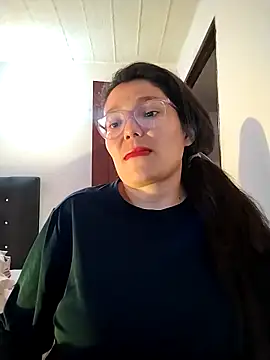 ValeriSimmons online show from 03.19.25