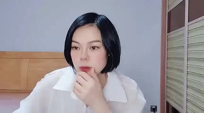 Linda-LL online show from 01.06.25