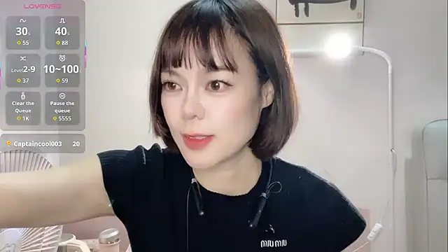 Linda-LL online show from 10.19.25