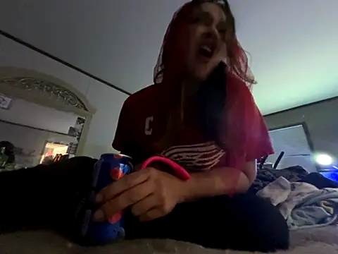 Snapshot of IvanaPlenty chatting on 09.23.25 IvanaPlenty online show from 09.23.25