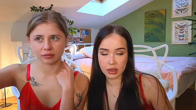 Snapshot of hannah_x_x_ chatting on 11.06.25 hannah x x online show from 11.06.25