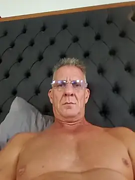 Snapshot of mrfuntime4you chatting on 09.12.25 mrfuntime4you online show from 09.12.25