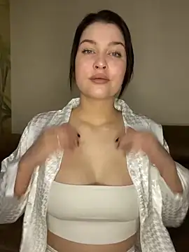 Snapshot of KikiWatson chatting on 12.07.24 KikiWatson online show from 12.07.24