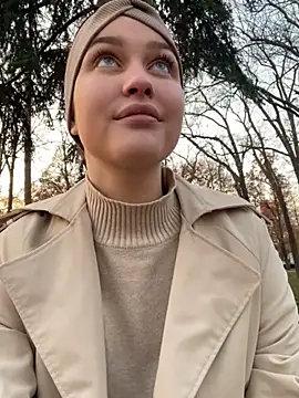 Snapshot of KikiWatson chatting on 12.09.24 KikiWatson online show from 12.09.24