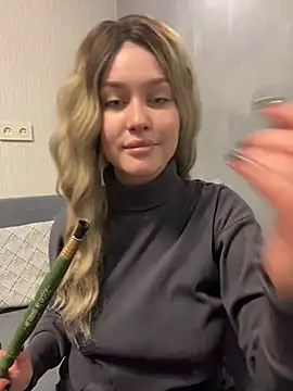 Snapshot of KikiWatson chatting on 12.15.24 KikiWatson online show from 12.15.24