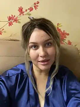 Snapshot of KikiWatson chatting on 12.31.24 KikiWatson online show from 12.31.24