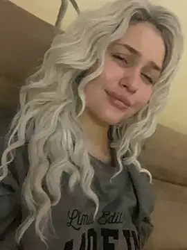 Snapshot of KikiWatson chatting on 01.10.25 KikiWatson online show from 01.10.25