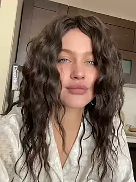 Snapshot of KikiWatson chatting on 02.05.25 KikiWatson online show from 02.05.25