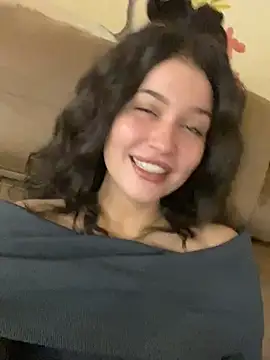 Snapshot of KikiWatson chatting on 02.22.25 KikiWatson online show from 02.22.25