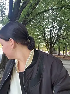 Snapshot of KikiWatson chatting on 09.21.25 KikiWatson online show from 09.21.25